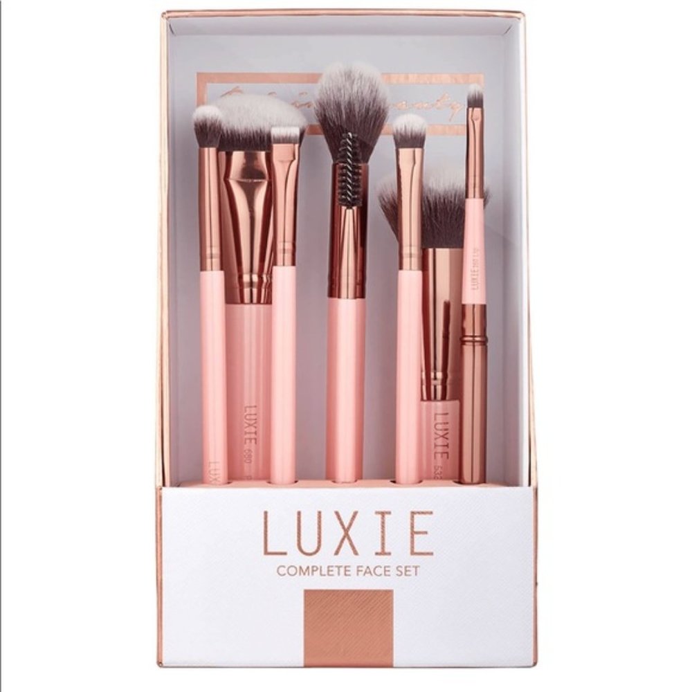 LUXIE 8pc COMPLETE FACE BRUSH SET - ROSE GOLD